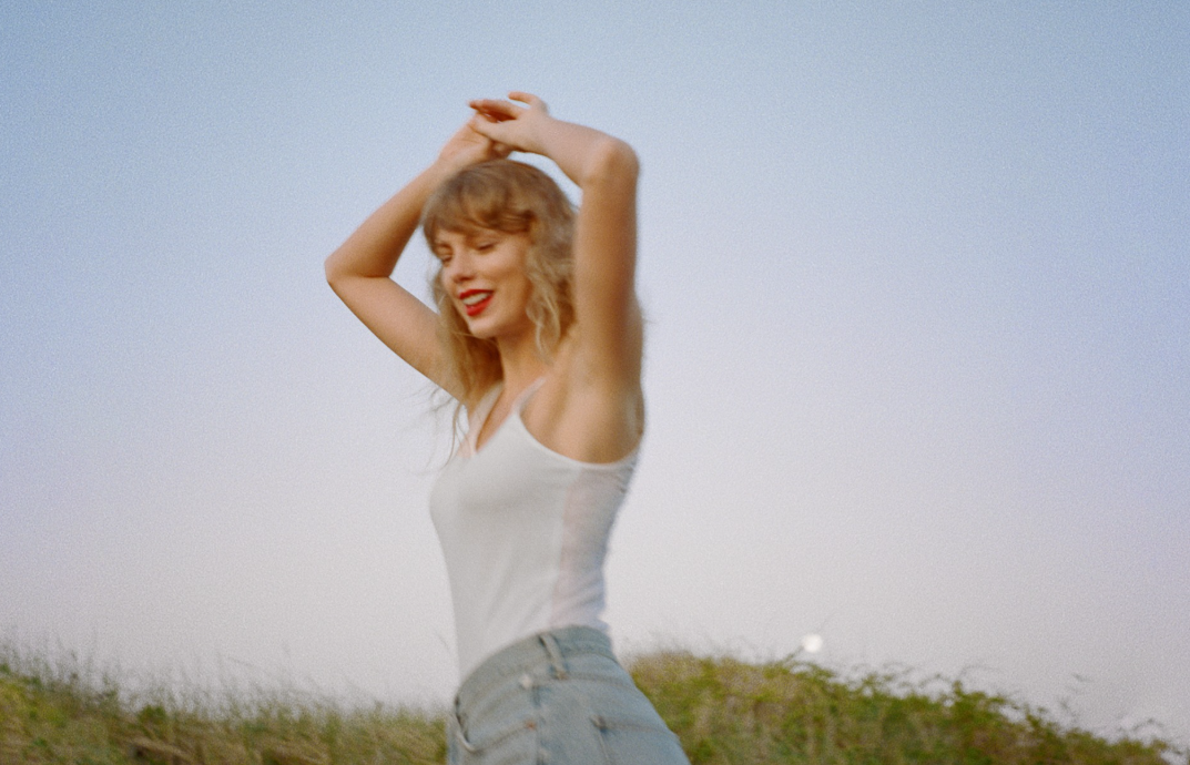 https://www.whistlerdailypost.com/wp-content/uploads/2024/11/Taylor-Swift.png